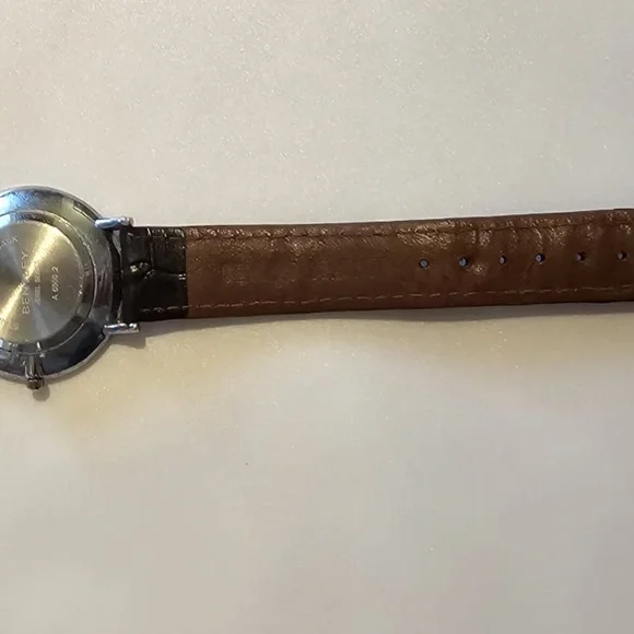 Bentley Watch With Rhinestones - Picture 6 of 6